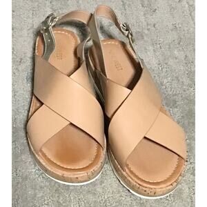 NWOT Nine West Platform Sandal Strap Brown crisscross summer casual size 10